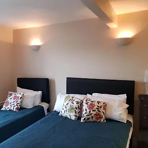 3* Bed and breakfast Kgt House